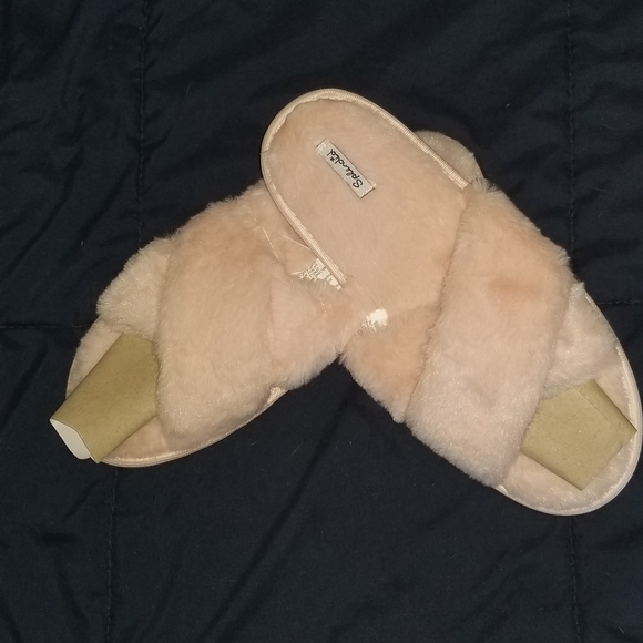 Splendid. Soft fuzzy sleepers. Size M/L. Color: Soft pink. New. - Picture 5 of 6